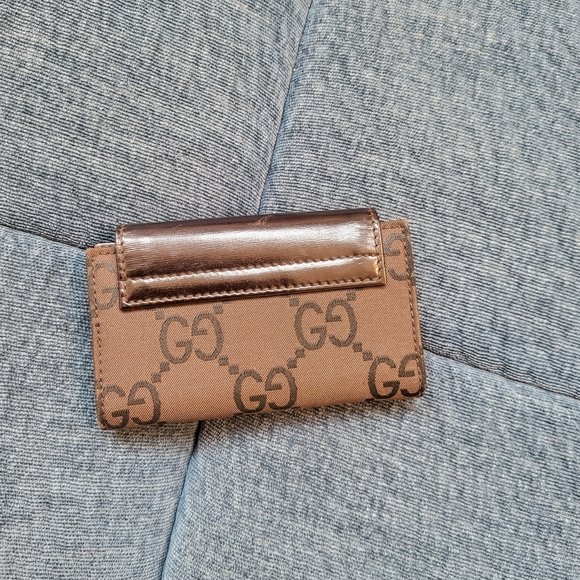Gucci GG Canvas and Leather Key Holder.. Pristine!!! - Picture 2 of 10